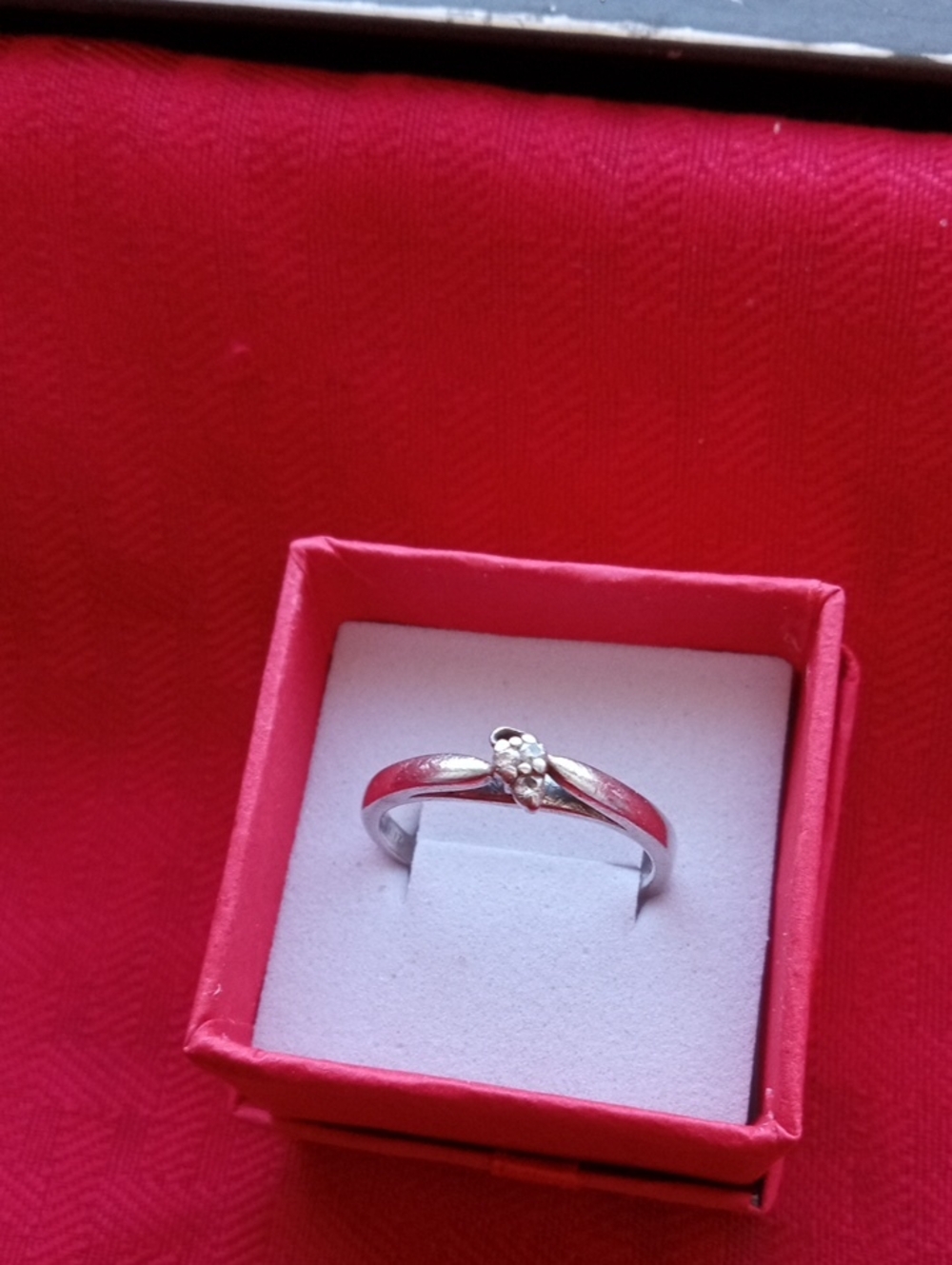 Vintage 925 Sterling Silver Diamond Ring